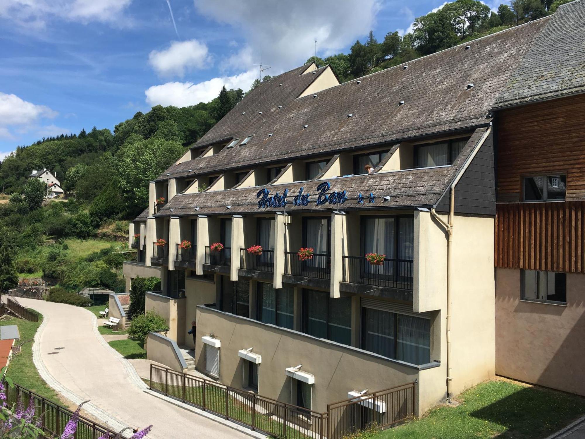 Brit Hotel Du Ban Шодз-Ег Екстериор снимка