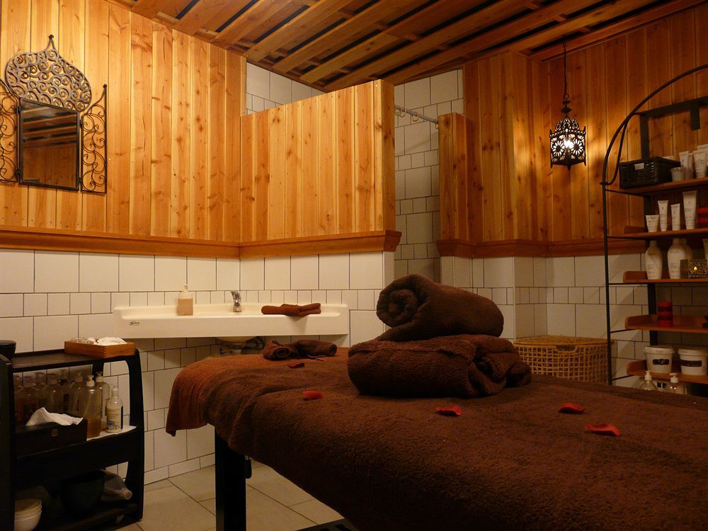 Brit Hotel Du Ban Шодз-Ег Екстериор снимка